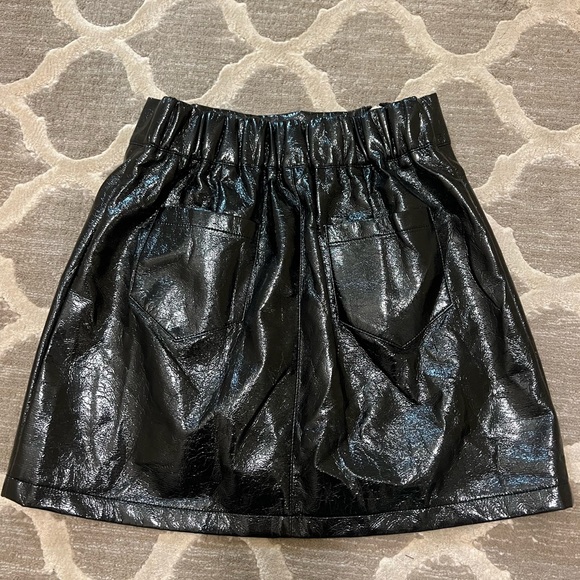 Black shiny mags & pye skirt size medium - Picture 2 of 3